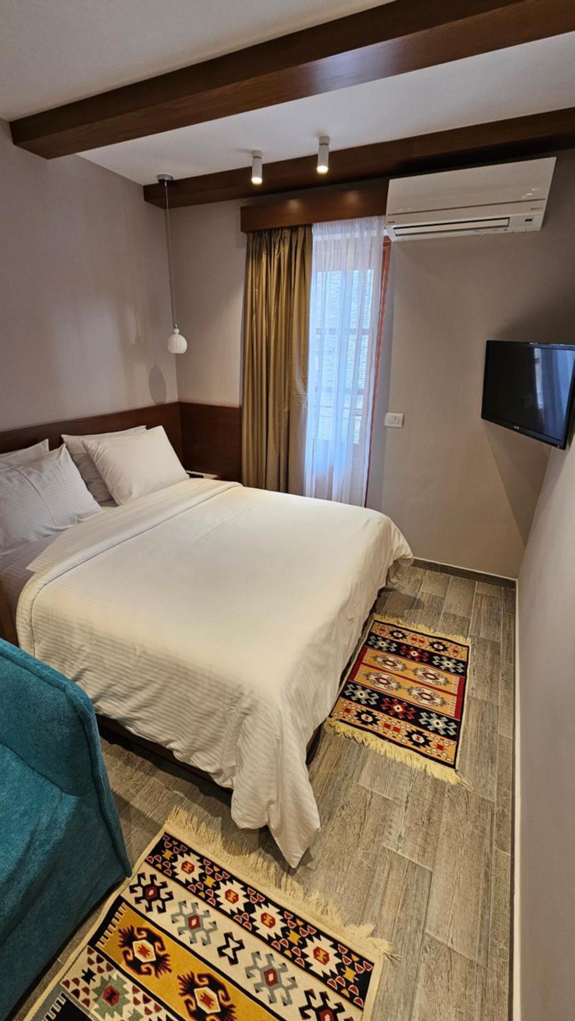 Palorto Hotel Gjirokastër Extérieur photo